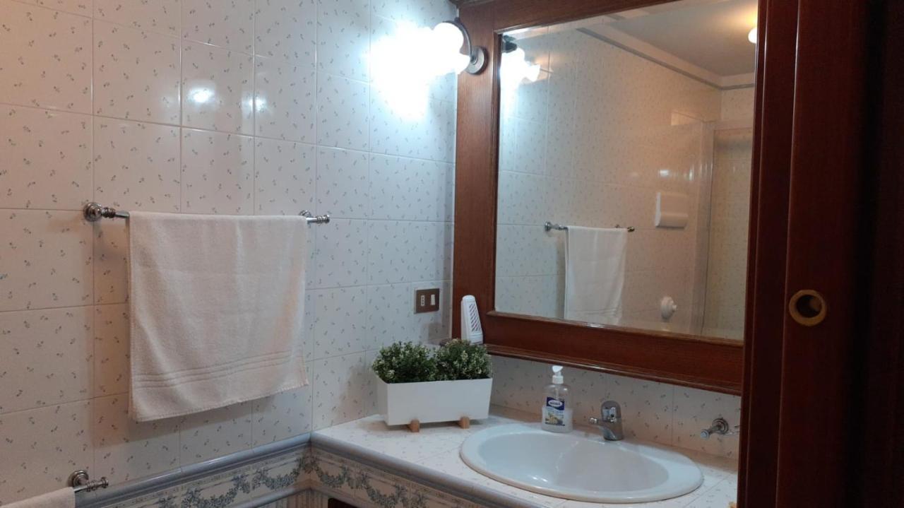 Casa Vacanze Chiara Теразини Екстериор снимка